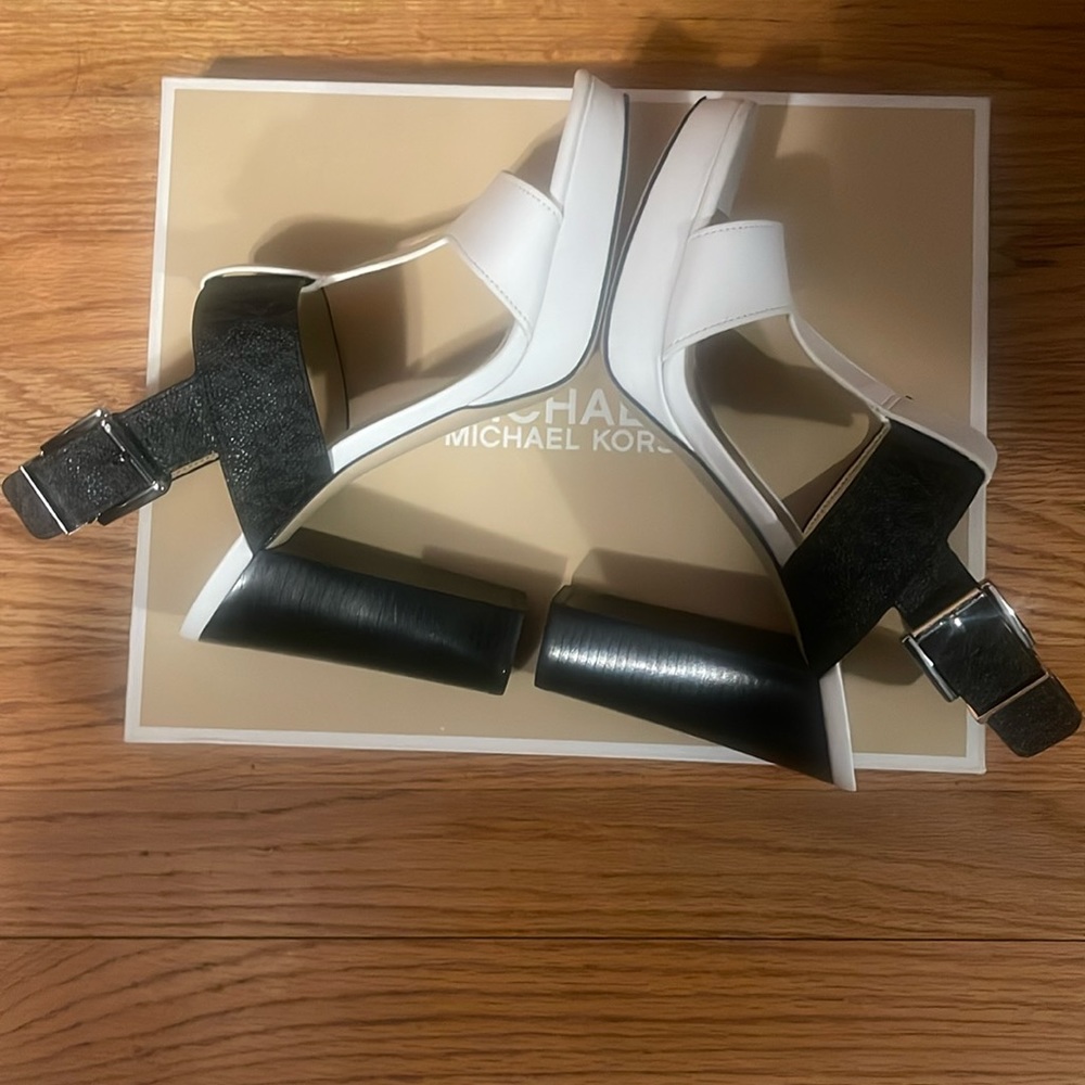 Michael Kors Sandals. Optic White/Black. Becker T-Strap 4” heel & 3/4”platform